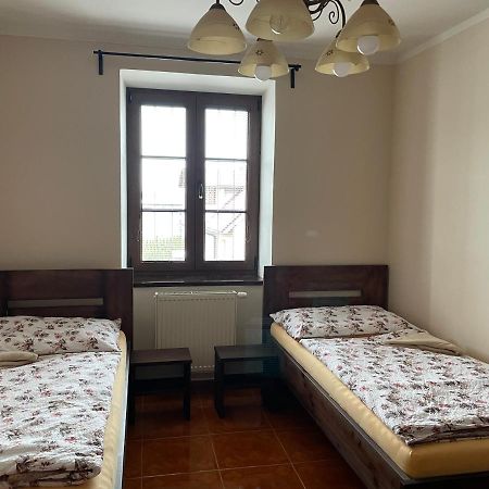 Cetnicka Stanice Hluboka Hluboká nad Vltavou Kültér fotó