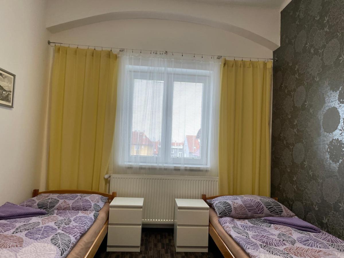 Cetnicka Stanice Hluboka Hluboká nad Vltavou Kültér fotó