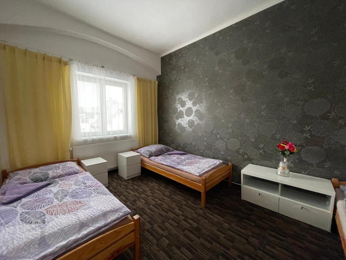 Cetnicka Stanice Hluboka Hluboká nad Vltavou Kültér fotó