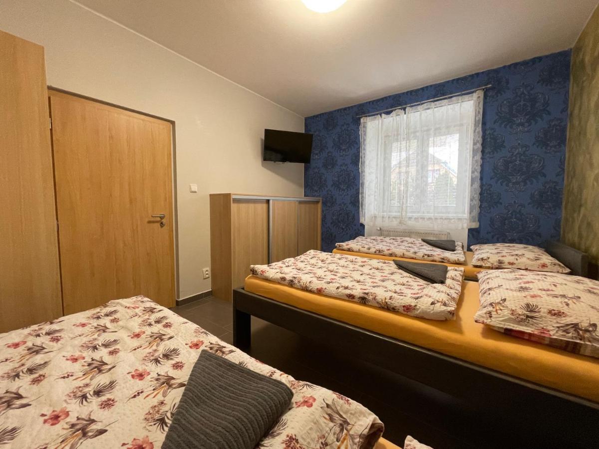Cetnicka Stanice Hluboka Hluboká nad Vltavou Kültér fotó
