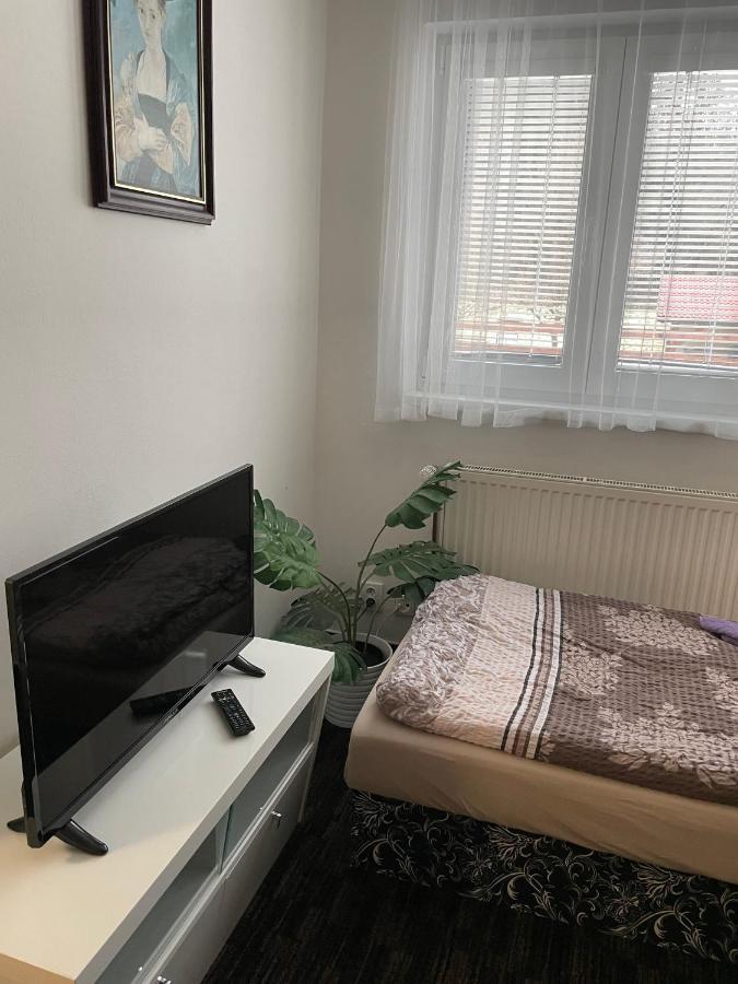 Cetnicka Stanice Hluboka Hluboká nad Vltavou Kültér fotó