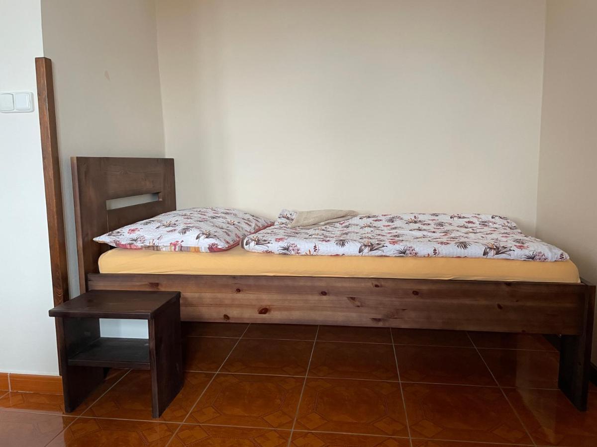 Cetnicka Stanice Hluboka Hluboká nad Vltavou Kültér fotó